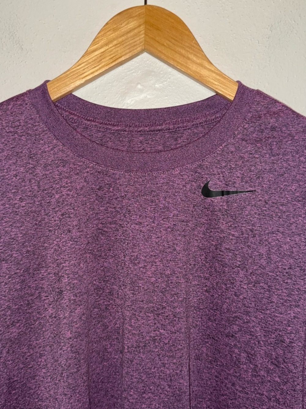New with Tag The Nike Tee Legend Training T-shirt Purple Women’s Size Large - Picture 2 of 8
